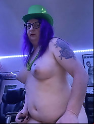 Racy tgirl girlfriends are trying to seduce